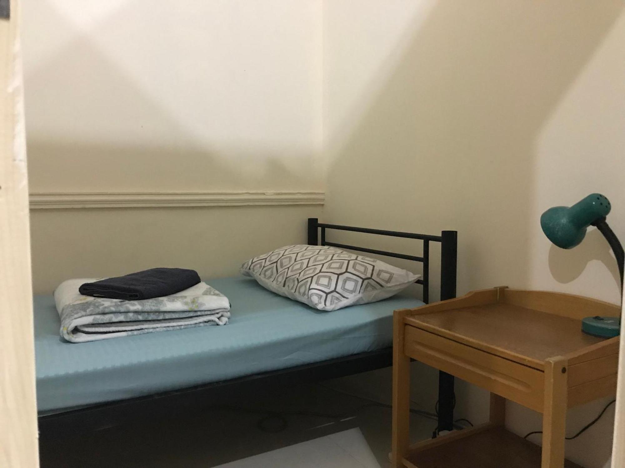 Backpacker'S Bed - No Parking Space Abou Dabi Extérieur photo